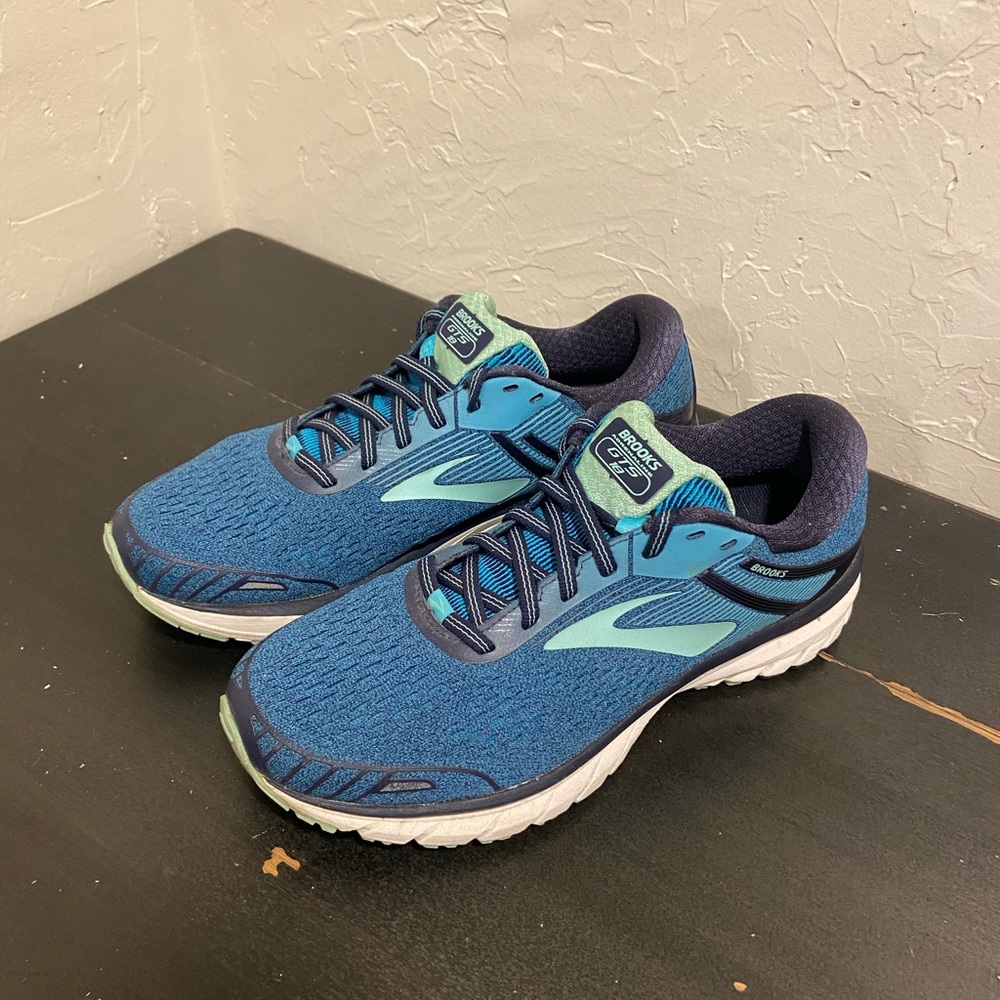 Brooks Adrenaline GTS 18 Running Shoes